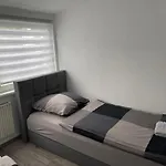 Apartment Bis Zu 8 Einzelbetten Stellplatz Wifi
